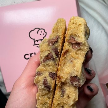 Crumbl - Saugus - Bakeries Near Me - Saugus, Massachusetts