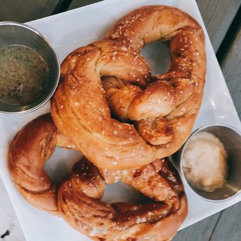 School House Pub - Pretzel with cheese and mustard - Pubs Near Me - Austin, Texas