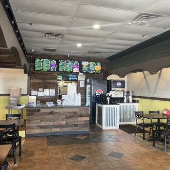 Oscar’s Taco Shop - Front to order - Mexican Near Me - Manchester, Tennessee