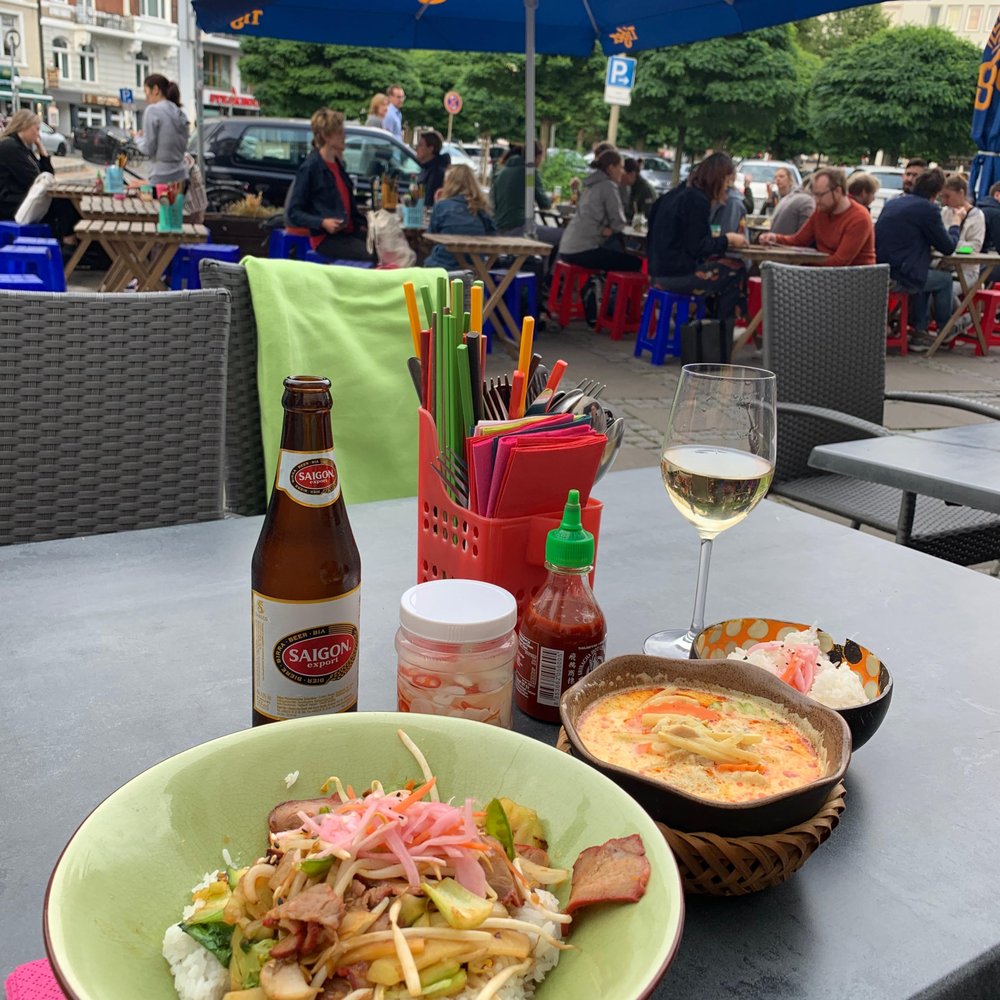 Pho&Rice - Roasted pork and yellow chicken curry, wonderful. - Vietnamese Near Me - Hamburg, HH Pho&Rice - Roasted pork and yellow chicken curry, wonderful. - Vietnamese Near Me - Hamburg, HH