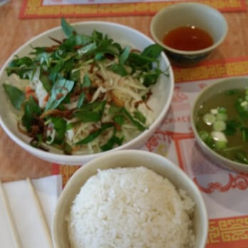 Hoa Binh Restaurant - Goi ga phe. Chicken breast salad with chicken flavored rice - Vietnamese Near Me - Garden Grove, California