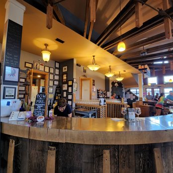 Barrel Oak Winery & Brewery - the bar - Wineries Near Me - Delaplane, Virginia Barrel Oak Winery & Brewery - the bar - Wineries Near Me - Delaplane, Virginia