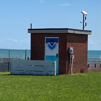 Fort Gratiot Lighthouse - NOAA weather station - Landmarks & Historical Buildings Near Me - Port Huron, Michigan