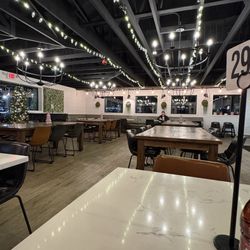Spiedie and Rib Pit - Dining area