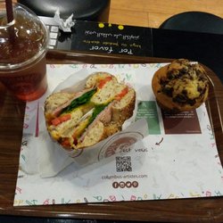 Thé glacé framboise ,bagel jambon et muffin pépites de chocolat