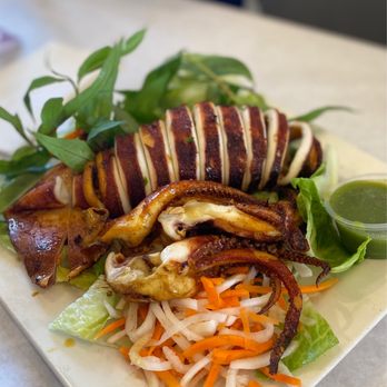 Bien Hen Restaurant - Spicy Seasoned Grilled Whole Squid. - Seafood Near Me - Westminster, California Bien Hen Restaurant - Spicy Seasoned Grilled Whole Squid. - Seafood Near Me - Westminster, California