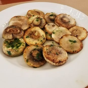 La Botana - Grilled mushrooms with garlic & parsley - Spanish Near Me - Palma de Mallorca, PM La Botana - Grilled mushrooms with garlic & parsley - Spanish Near Me - Palma de Mallorca, PM