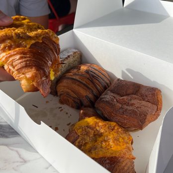 Bonrue Bakery - Breakfast croissant, kouign-amann, banana bread, pain au chocolat - Bakeries Near Me - St George, Utah