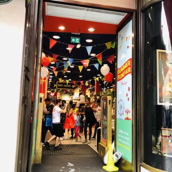 Hamleys - Toy Stores Near Me - London, XGL Hamleys - Toy Stores Near Me - London, XGL