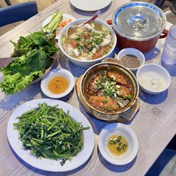 Canh Chua Cá or Tôm