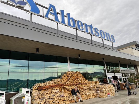 Albertsons by null