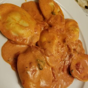 Oscar's Italian Restaurant - Lobster Ravioli...mouth -watering delicious. Loved ever bite. - Italian Near Me - Yorktown Heights, New York Oscar's Italian Restaurant - Lobster Ravioli...mouth -watering delicious. Loved ever bite. - Italian Near Me - Yorktown Heights, New York