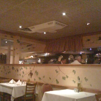 Palermo's 95th - Side view of the main dining room and the bar - Italian Near Me - Oak Lawn, Illinois Palermo's 95th - Side view of the main dining room and the bar - Italian Near Me - Oak Lawn, Illinois