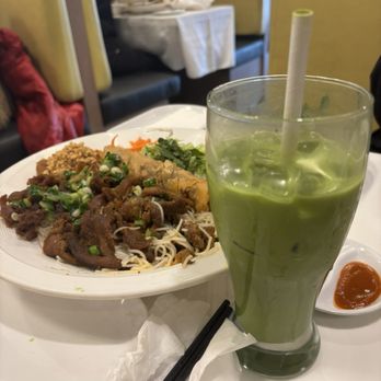 Pho Ngoc Yen Restaurant - Matcha drink w/ ice sooo good! - Vietnamese Near Me - Mississauga, Ontario Pho Ngoc Yen Restaurant - Matcha drink w/ ice sooo good! - Vietnamese Near Me - Mississauga, Ontario