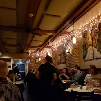 Sorriso Ristorante - Cute interior. - Italian Near Me - Frankfort, Illinois