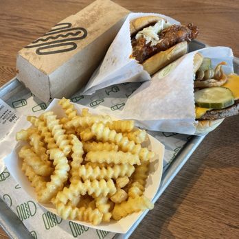 Shake Shack Round Rock - Fast Food Near Me - Round Rock, Texas