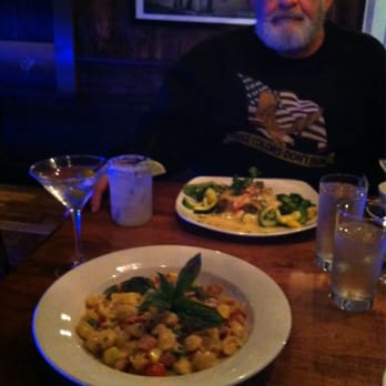 Maggies Farm - Enjoying dinner with wonderful service from Megan and surprise meeting with Penny, the engaging veteran-friendly manager. Mmm... - Bars Near Me - Middleton, Massachusetts