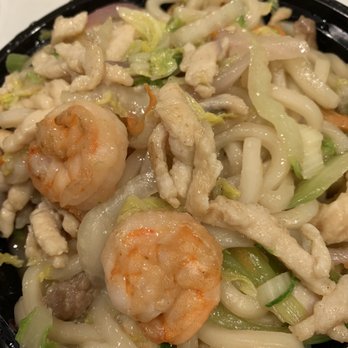 Hunan Cafe - Combination Udon Noodle in a light sauce - Cafes Near Me - Fairfax, Virginia