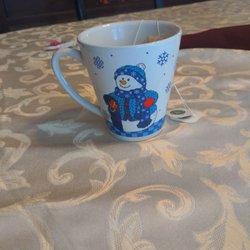Baabals Ice Cream Shoppe - Holiday cup for tea. Chili and Brunswick stew on the menu today