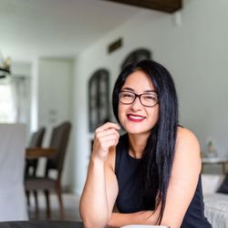Leslie Carpio - Momentum Realty