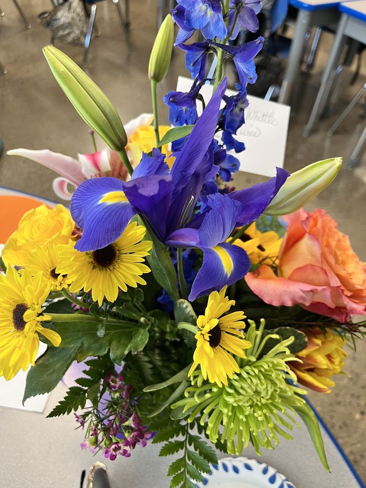 FOREVER BLOOMS Updated September 2024 22 Photos 1212 North Main