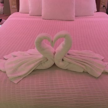 Sybaris Pool Suites - Hotels Near Me - Indianapolis, Indiana
