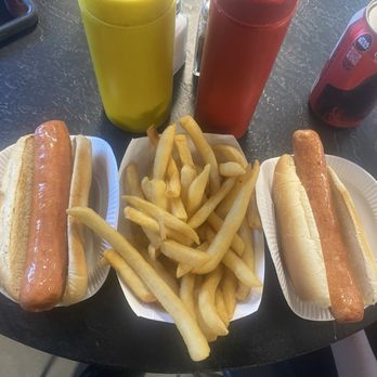 Hiram's Roadstand - Two dogs and some Fries - American Near Me - Fort Lee, New Jersey Hiram's Roadstand - Two dogs and some Fries - American Near Me - Fort Lee, New Jersey