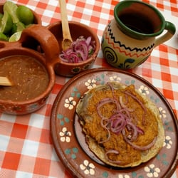 El Pequeño Quetzal - Tacos de Cochinita Pibil y Carnitas