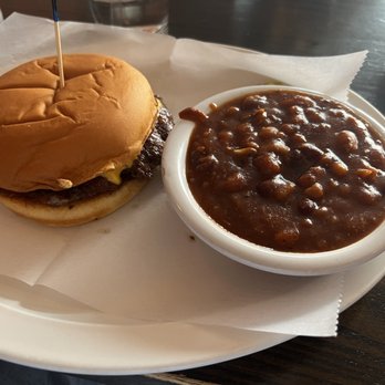 Tin Kitchen - Cheeseburger and Baked Beans - Barbeque Near Me - Weston, Missouri Tin Kitchen - Cheeseburger and Baked Beans - Barbeque Near Me - Weston, Missouri