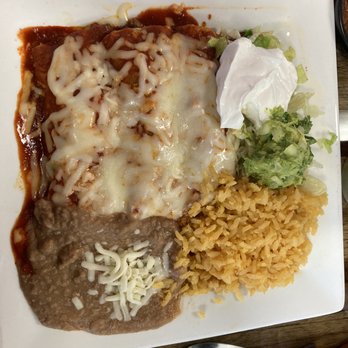 Los Cantaritos - Chili relleno - Mexican Near Me - Geneva, Illinois