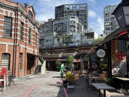 The Red House by null