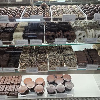 Rocky Mountain Chocolate Factory - Chocolatiers & Shops Near Me - Denver, Colorado Rocky Mountain Chocolate Factory - Chocolatiers & Shops Near Me - Denver, Colorado