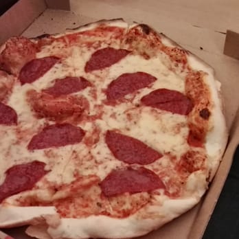 Pizza Como - Pizza Near Me - Berlin, BE Pizza Como - Pizza Near Me - Berlin, BE