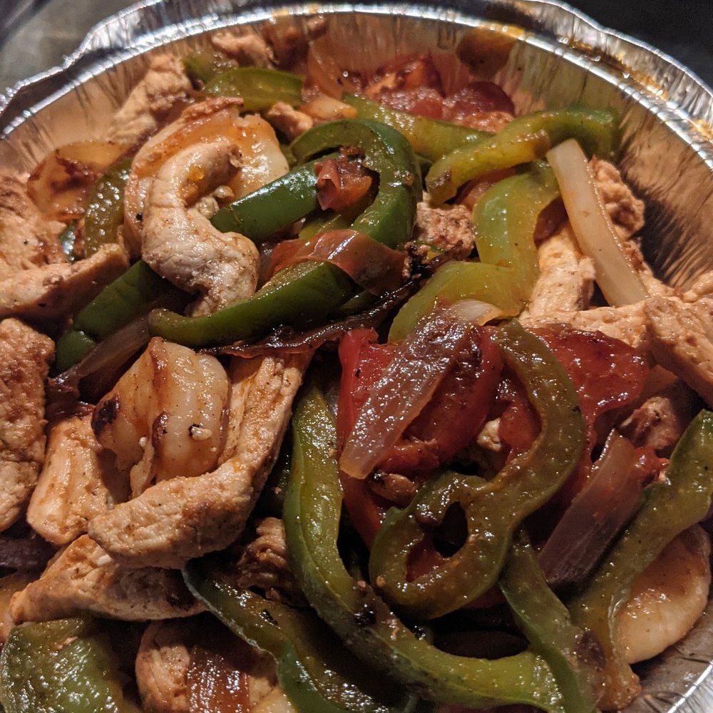 Blue Agave - Chicken and shrimp fajitas - Mexican Near Me - Douglasville, Georgia Blue Agave - Chicken and shrimp fajitas - Mexican Near Me - Douglasville, Georgia