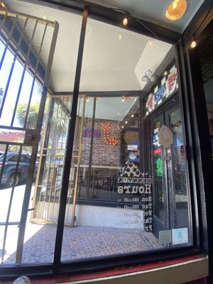 Benny Ravello's by null