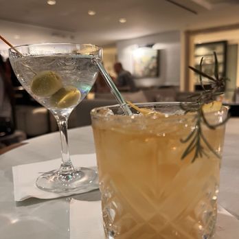 Hotel Amarano Burbank-Hollywood - Delicious cocktails. Some amazing olives! And an old fashioned with burnt rosemary (which seemed ironic, considering, but it was excellent.) - Hotels Near Me - Burbank, California
