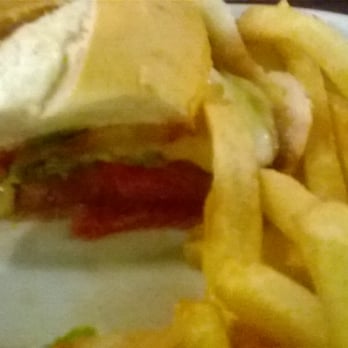 Bar do Gengibre - Sanduiche de churrasquinho com provolone. Bom demais! - Brazilian Near Me - Rio de Janeiro, RJ