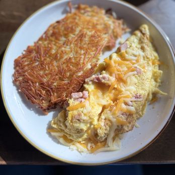 Skillet Flame - Ham & Cheese Omelet - Breakfast & Brunch Near Me - Frisco, Texas Skillet Flame - Ham & Cheese Omelet - Breakfast & Brunch Near Me - Frisco, Texas