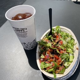 chicken bowl with sweet tea chicken bowl with sweet tea