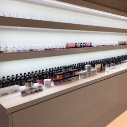 Deluxe Bar à Ongles - Hundreds nails colors choices