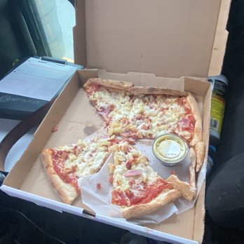 Elizabeth's Pizza Express - Ham pineapple pizza - Pizza Near Me - Lexington, North Carolina Elizabeth's Pizza Express - Ham pineapple pizza - Pizza Near Me - Lexington, North Carolina