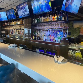 Bar Louie- Round Rock - Bars Near Me - Round Rock, Texas Bar Louie- Round Rock - Bars Near Me - Round Rock, Texas