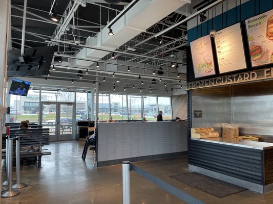 Shake Shack Vernon Hills by null