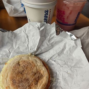 Makenna Koffee - Egg sandwich with bacon - Coffee & Tea Near Me - Camarillo, California Makenna Koffee - Egg sandwich with bacon - Coffee & Tea Near Me - Camarillo, California