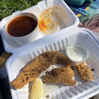 Georgia's Restaurant - Fish & Grits - Soul Food Near Me - Long Beach, California