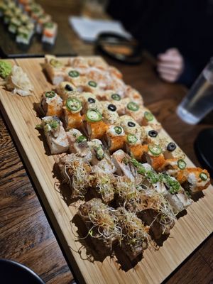 Green Leaf Sushi l Burnaby by null