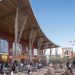 coach phoenix premium outlet