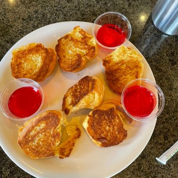 Liliha Bakery - Butter rolls - Bakeries Near Me - Honolulu, Hawaii