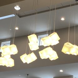 Kehilat Chovevei Tzion - Love these ceiling light fixtures