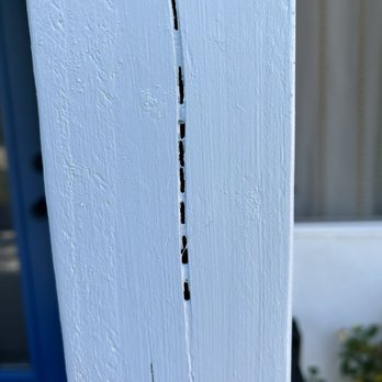 Us Pacifica Builders - Cracked post - General Contractors Near Me - San Diego, California